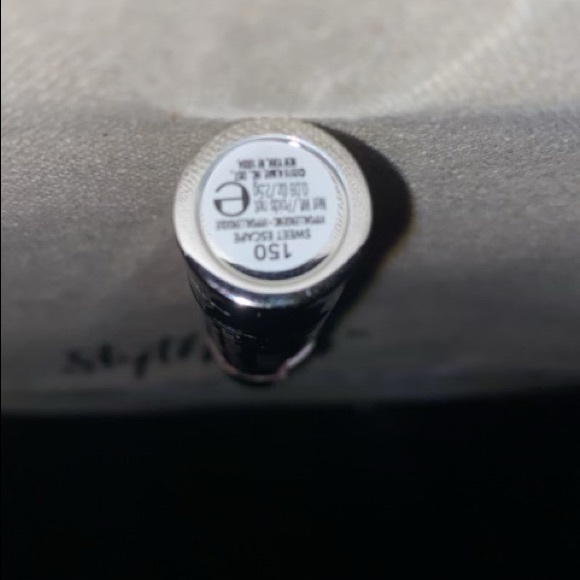 Makeup - Picture 4 of 5